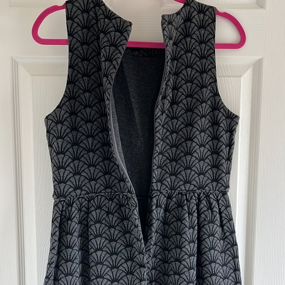 Loft Dress - Picture 3 of 5